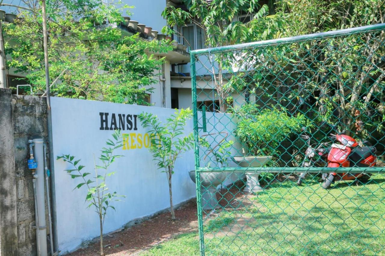 Hansi Resort Mirissa Buitenkant foto